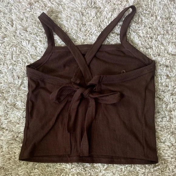 Ribbed Open Back Tank - Picture 3 of 3